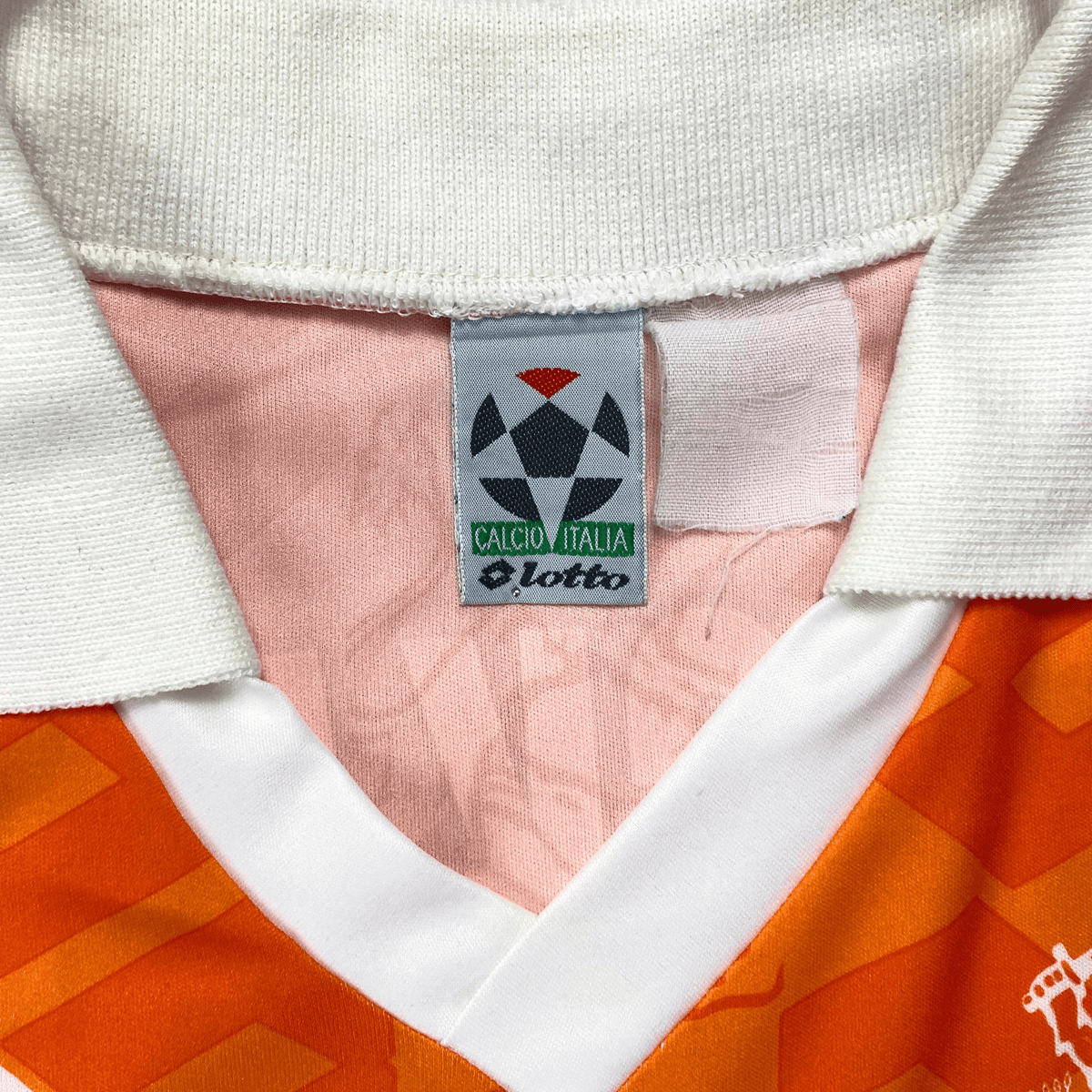 Retro Netherlands 1994 Home football jersey by Lotto, Bergkamp, size M | Nostalgic Football Shirts