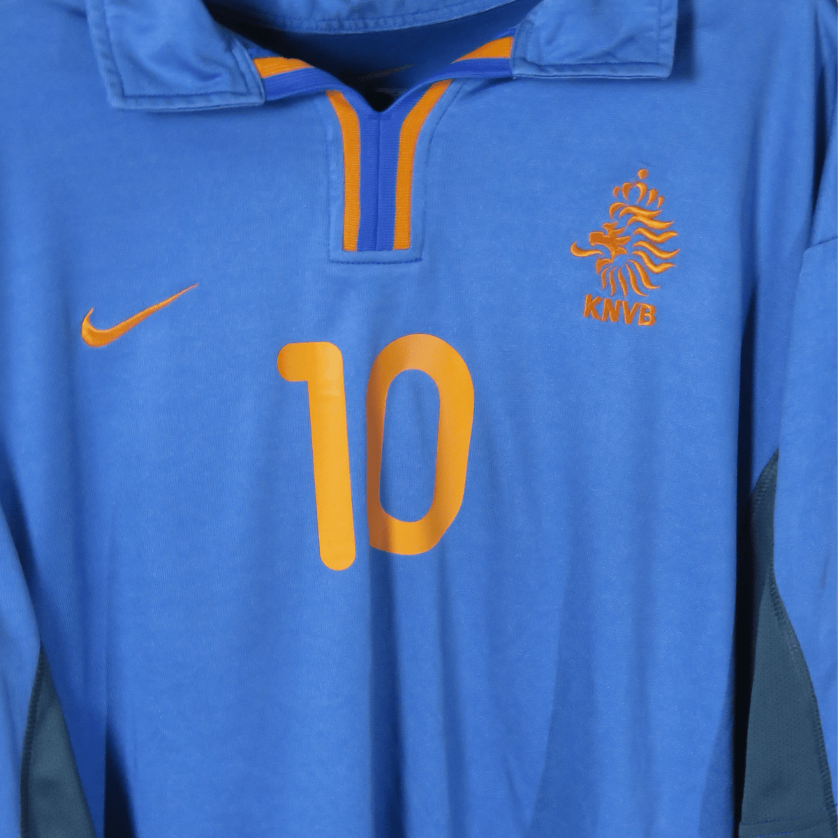 Original Netherlands 2000-2002 Away football shirt, size XL, Bergkamp 10 | Nostalgic Football Shirts