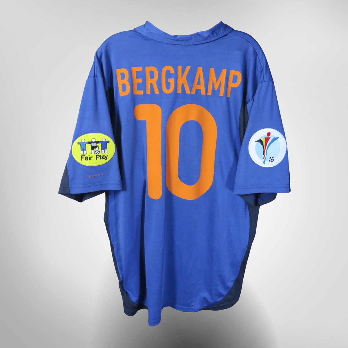 Vintage Netherlands 2000-2002 Away football shirt with Bergkamp 10 print, size XL | Nostalgic Football Shirts