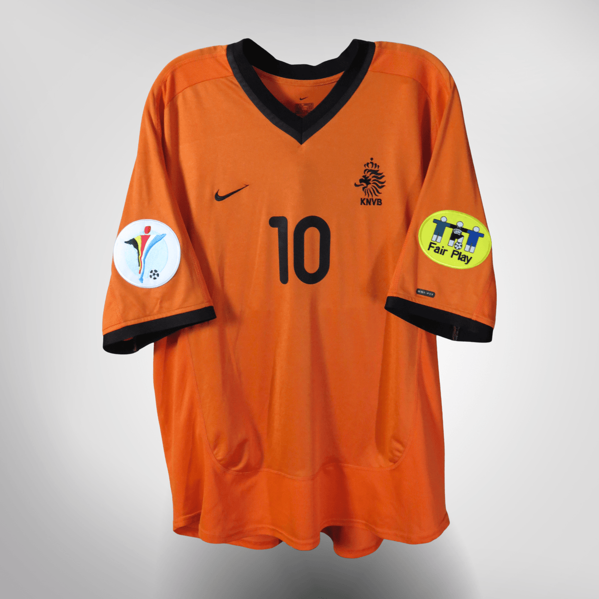 Authentic Nike Netherlands 2000-2002 Home shirt, Bergkamp 10 on the back, size XL | Nostalgic Football Shirts