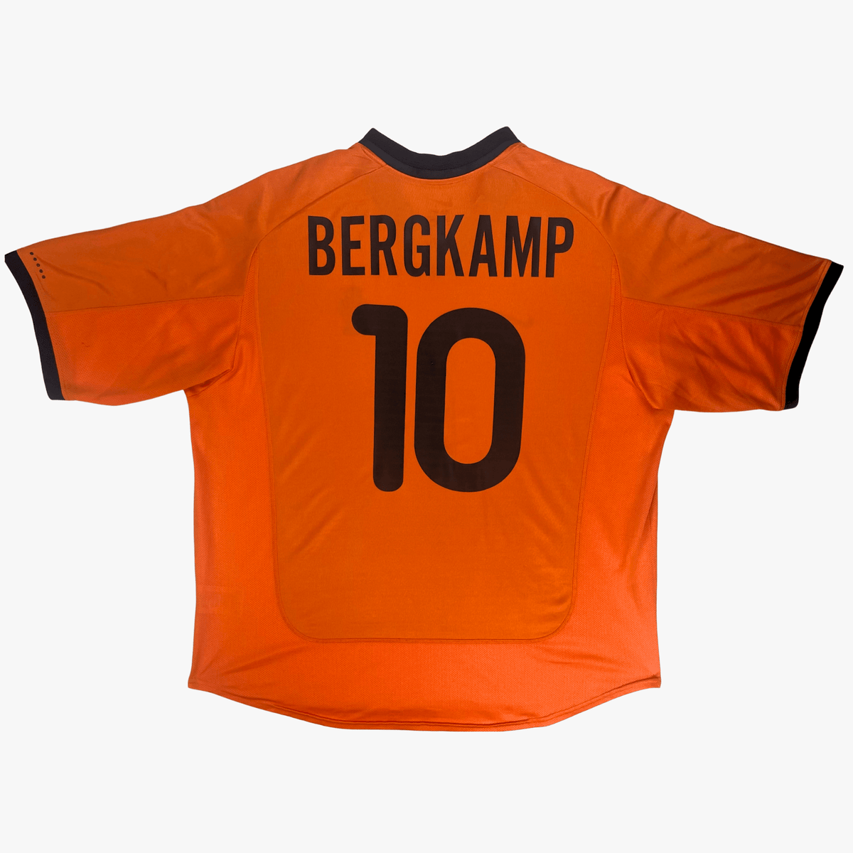 Vintage Netherlands 2000-2002 Home football shirt with Bergkamp 10 print, size XXL | Nostalgic Football Shirts