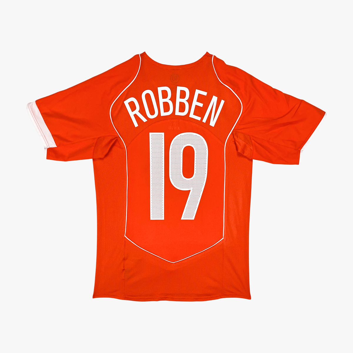 Vintage Netherlands 2004-2006 Home football shirt with Robben 19 print, size S | Nostalgic Football Shirts