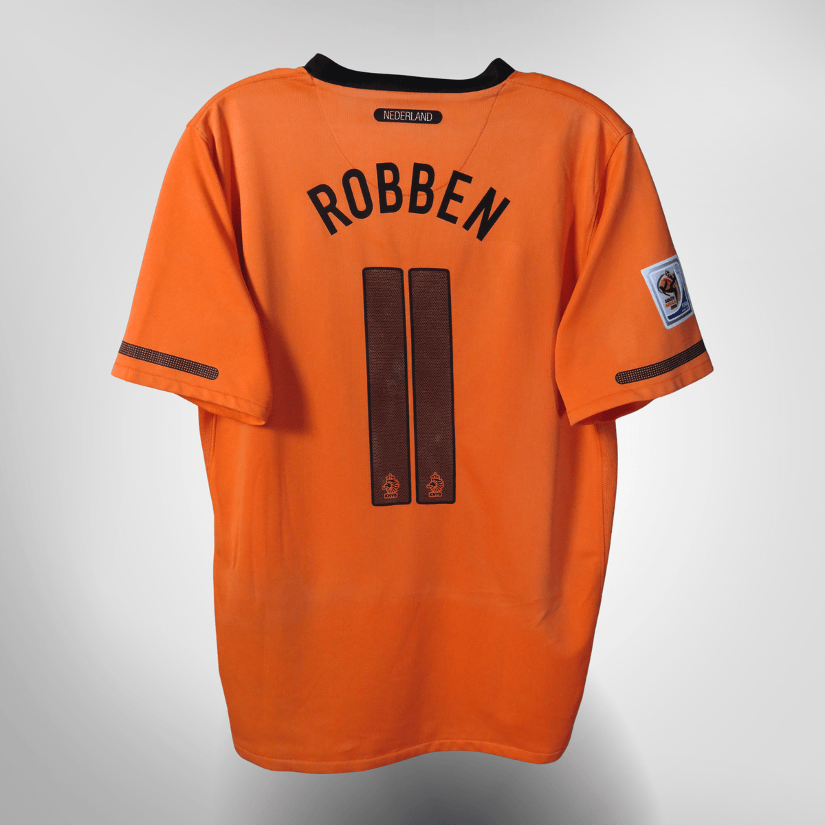 Vintage Netherlands 2010-2011 Home football shirt with Robben 11 print, size L, product code 376906-815 | Nostalgic Football Shirts