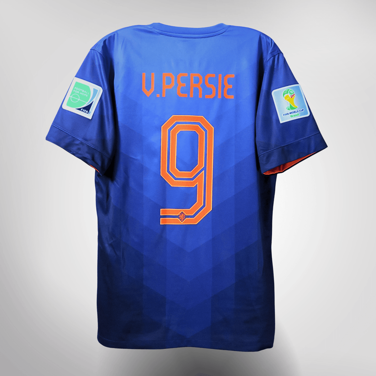 Vintage Netherlands 2014-2015 Away football shirt with Van Persie 9 print, size M | Nostalgic Football Shirts