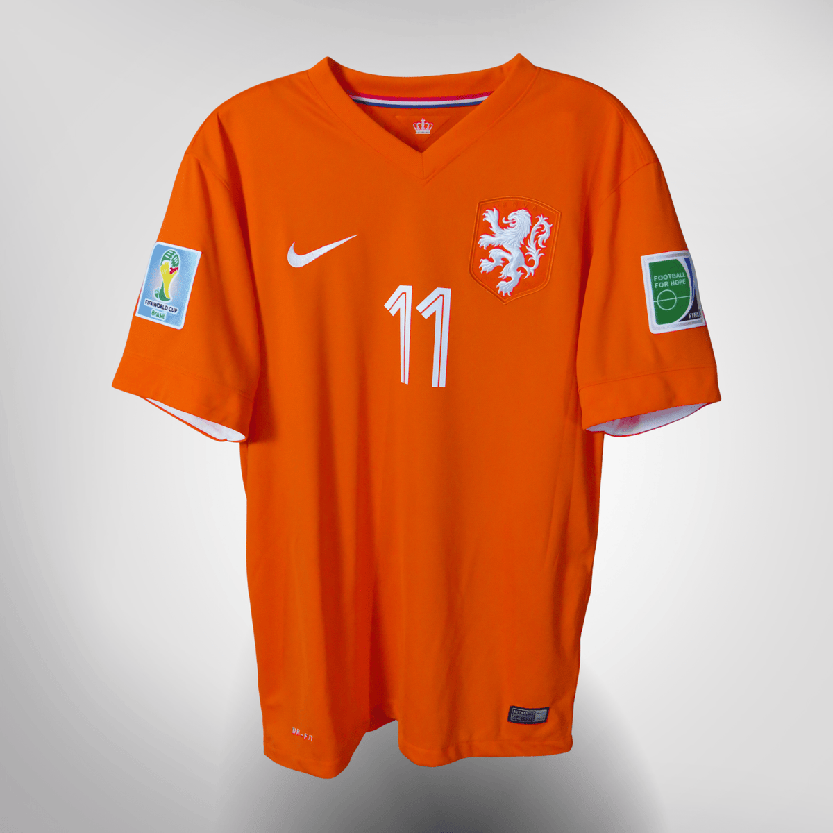 Authentic Nike Netherlands 2014-2015 Home shirt, Robben 11 on the back, size M | Nostalgic Football Shirts