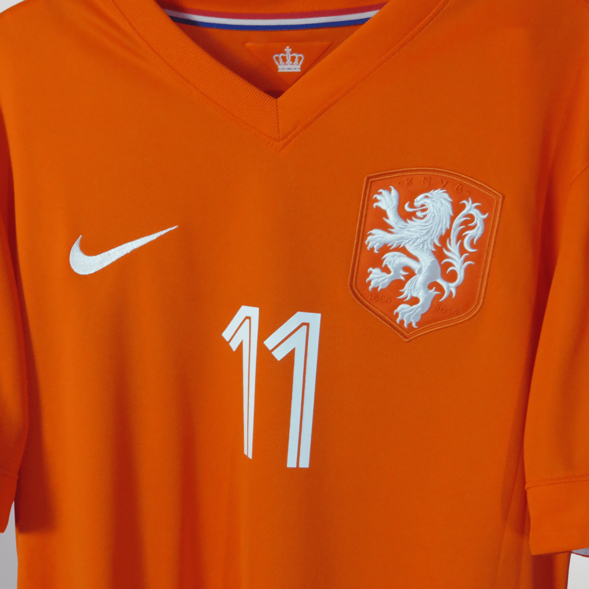 Original Netherlands 2014-2015 Home football shirt, size M, Robben 11 | Nostalgic Football Shirts