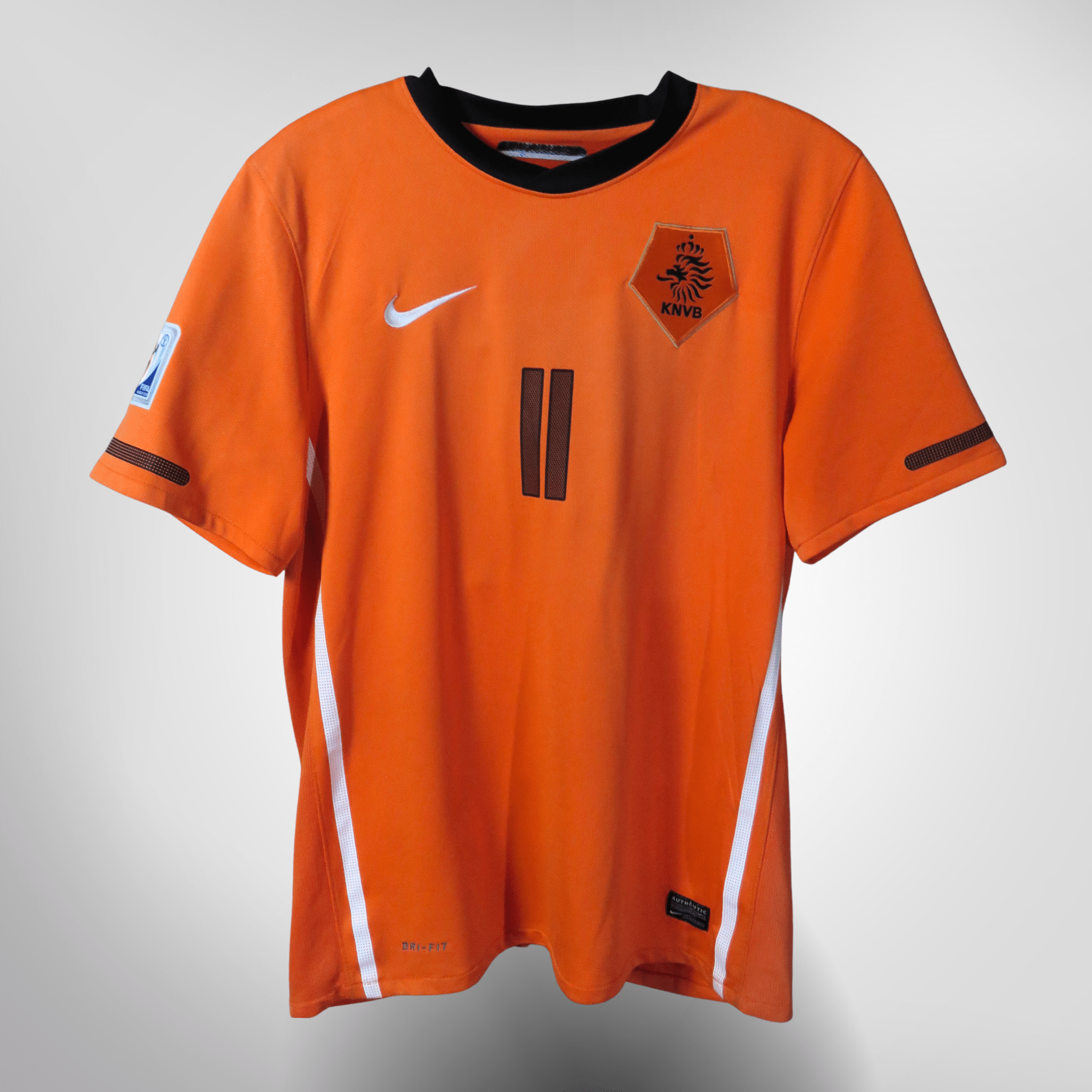 Netherlands 2010-11 Home Robben #11 Shirt L