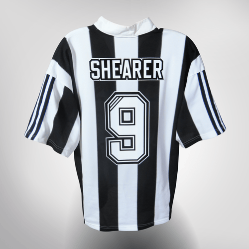 Vintage Newcastle United 1995-1997 Home football shirt with Shearer 9 print, size L | Nostalgic Football Shirts