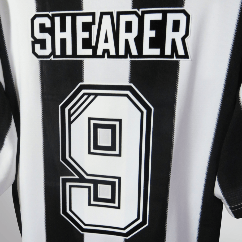 Newcastle United 1995-97 Home Shearer #9 Shirt L