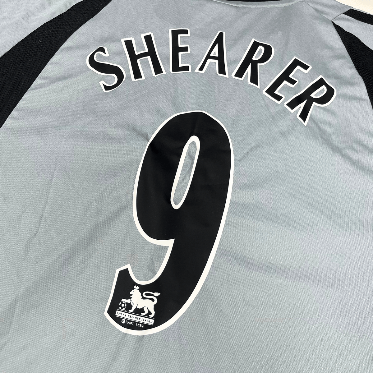 Newcastle United 2003-04 Shearer #9 Third Shirt XL
