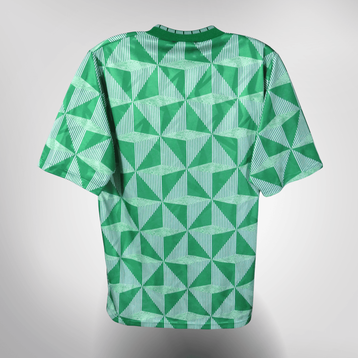 Authentic Umbro Northern Ireland 1990-1992 Home shirt, size M | Nostalgic Football Shirts