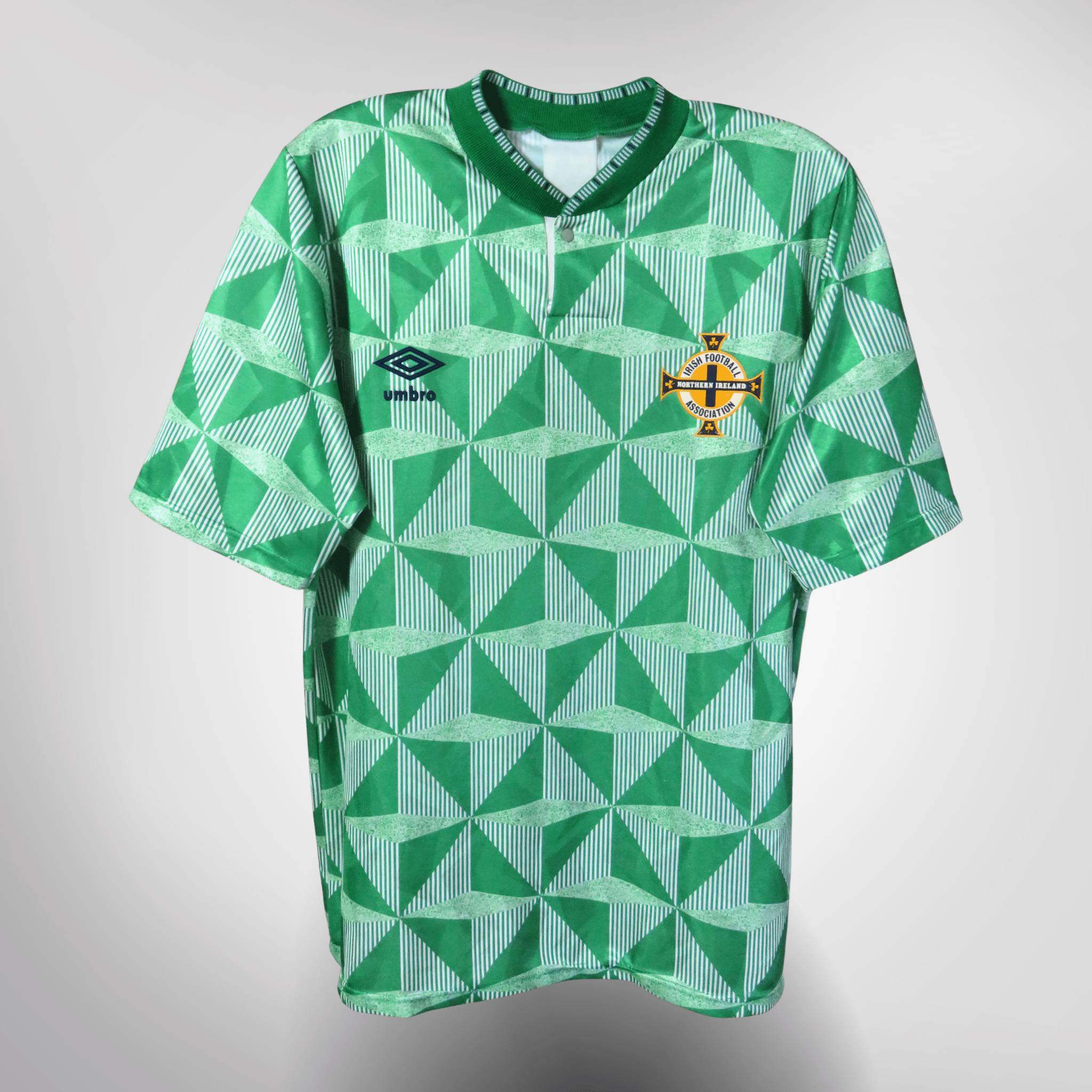 Vintage Northern Ireland 1990-1992 Home football shirt, size M | Nostalgic Football Shirts