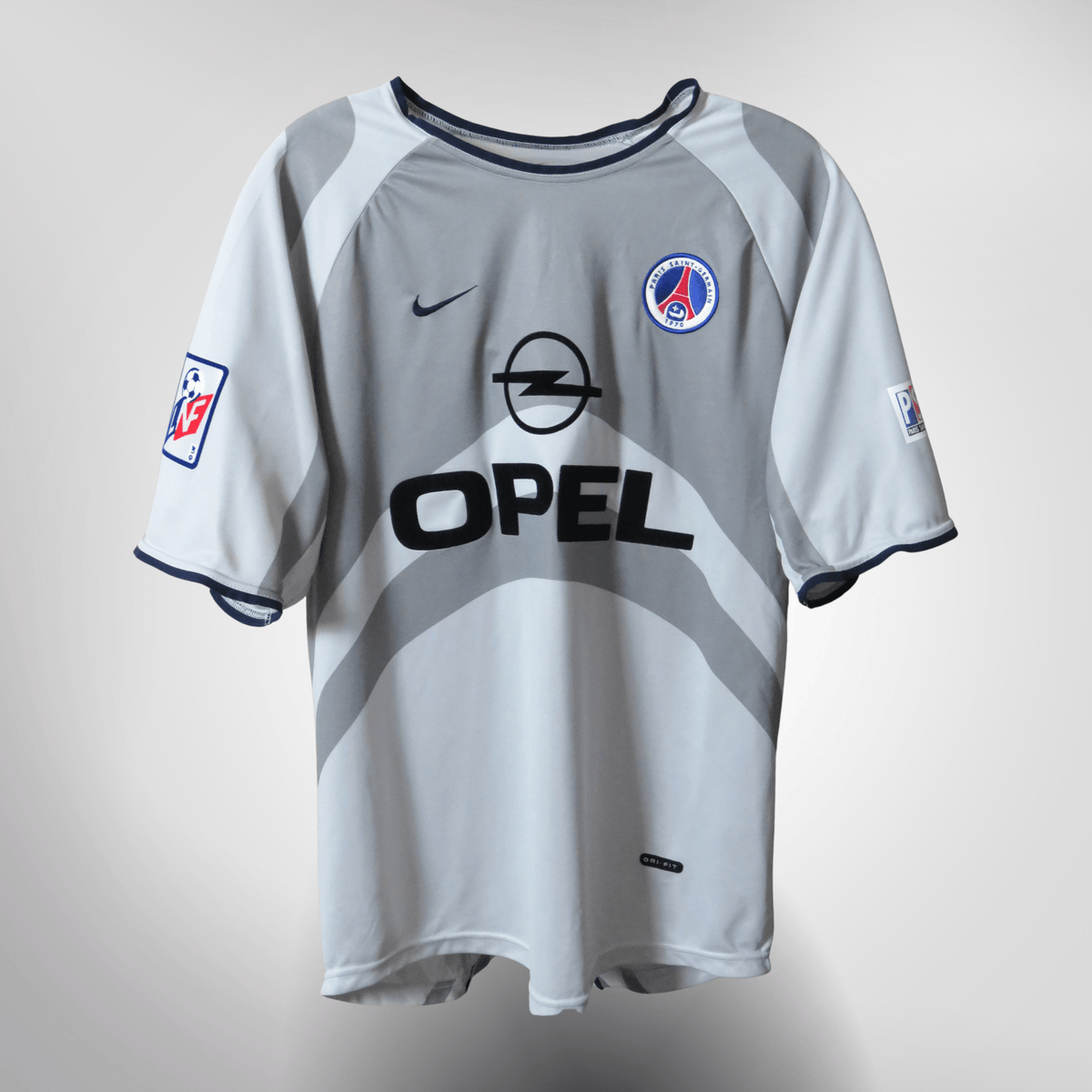 Authentic Nike PSG 2001-2002 Away shirt, Ronaldinho 21 on the back, size M | Nostalgic Football Shirts