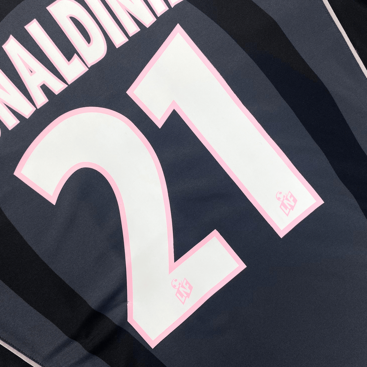 Original PSG 2001-2002 Third football shirt, size L, Ronaldinho 21 | Nostalgic Football Shirts