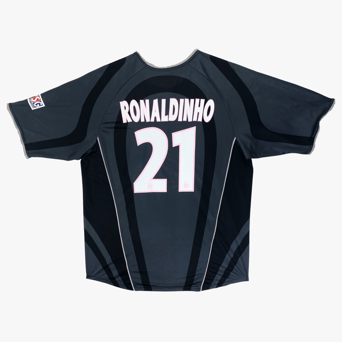 Vintage PSG 2001-2002 Third football shirt with Ronaldinho 21 print, size L | Nostalgic Football Shirts