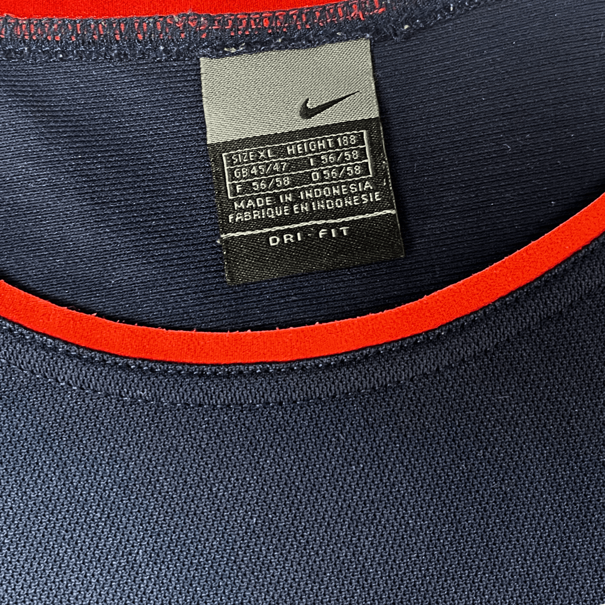 Retro PSG 2002-2003 training football jersey by Nike, size XL | Nostalgic Football Shirts
