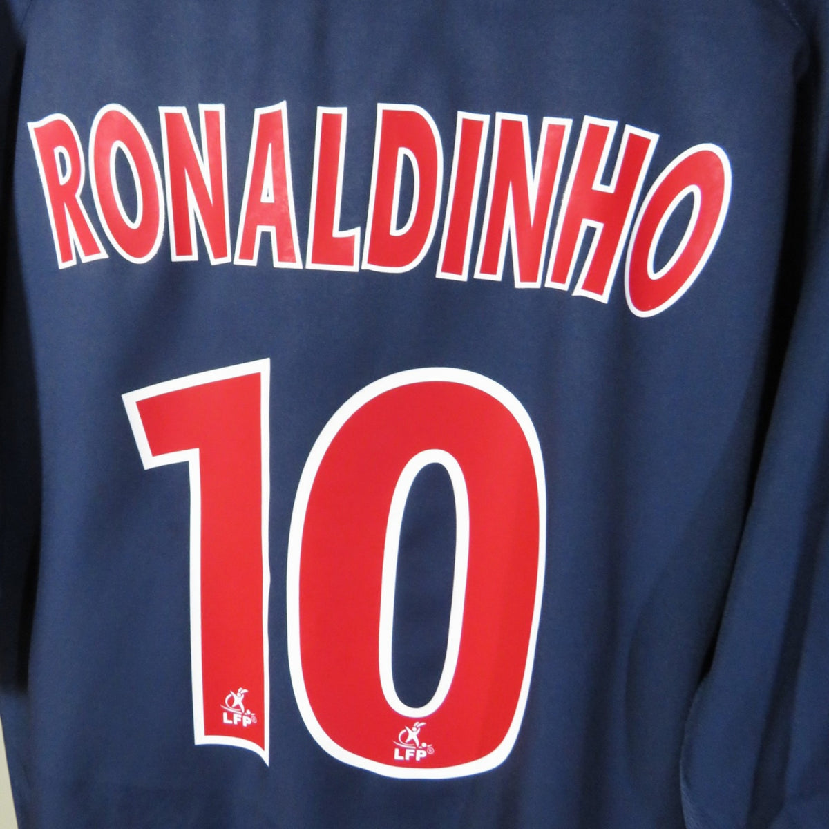 Retro PSG 2003-2004 Home football jersey by Nike, Ronaldinho 10, size L, product code 112738 | Nostalgic Football Shirts