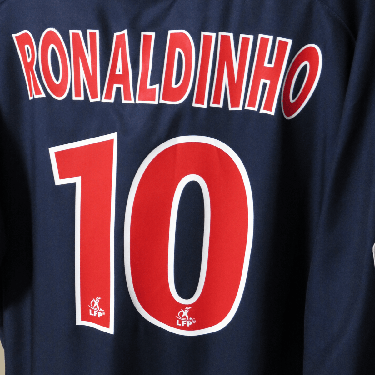Retro PSG 2003-2004 Home football jersey by Nike, Ronaldinho 10, size L | Nostalgic Football Shirts