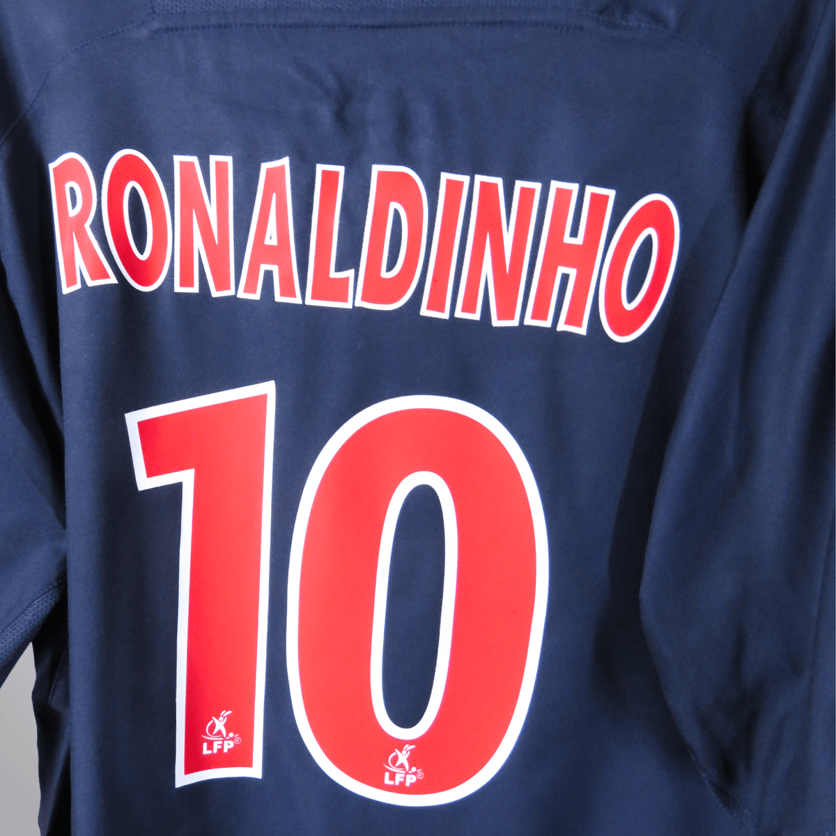 Retro PSG 2003-2004 Home football jersey by Nike, Ronaldinho 10, size XL | Nostalgic Football Shirts