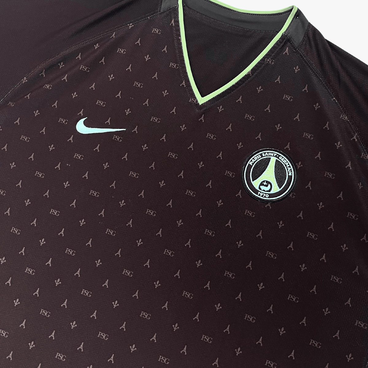 Retro PSG 2006-2007 Away football jersey by Nike, size L | Nostalgic Football Shirts