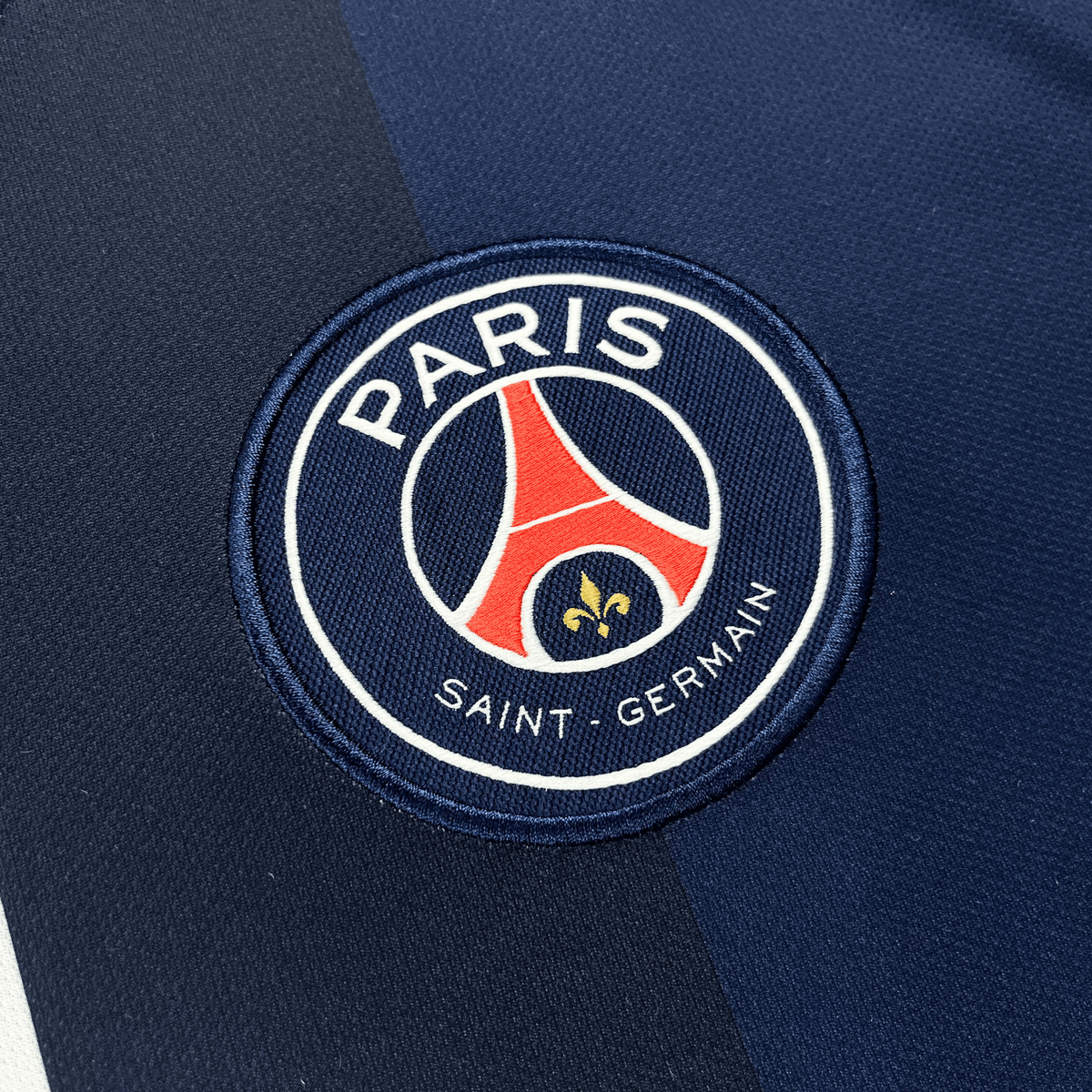 Vintage PSG 2014-2015 Home football shirt with David Luiz 32 print, size L | Nostalgic Football Shirts
