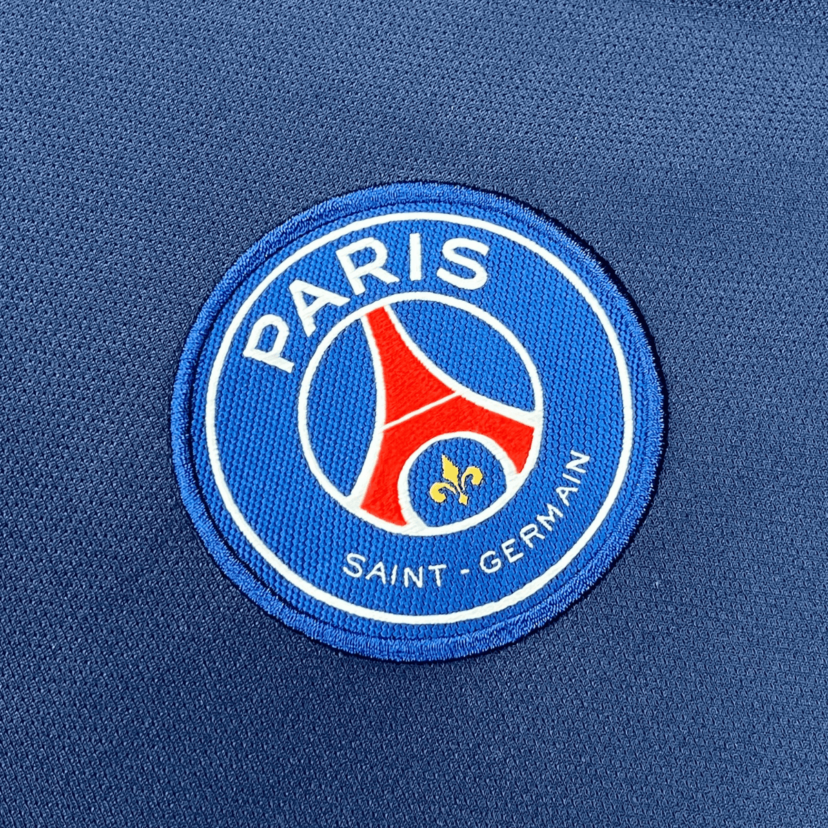 Vintage PSG 2017-2018 Home football shirt with Cavani 9 print, size XL | Nostalgic Football Shirts