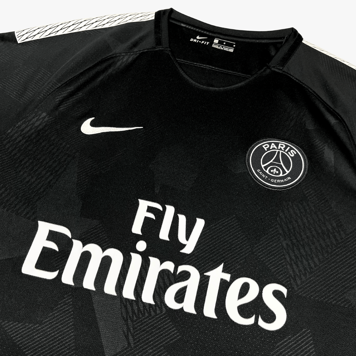 Retro PSG 2017-2018 Third football jersey by Nike, Mbappé 29, size L | Nostalgic Football Shirts
