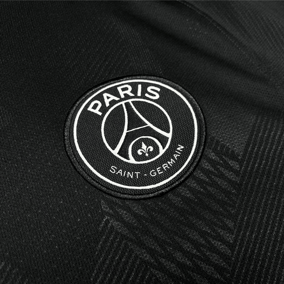 Vintage PSG 2017-2018 Third football shirt with Mbappé 29 print, size M | Nostalgic Football Shirts