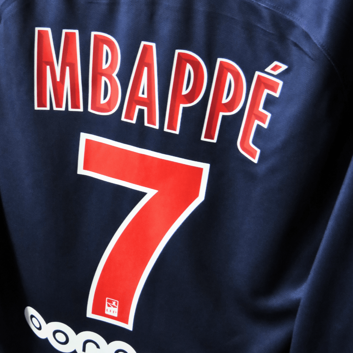 Retro PSG 2018-2019 Home longsleeve football jersey by Nike, Mbappé 7, size M | Nostalgic Football Shirts