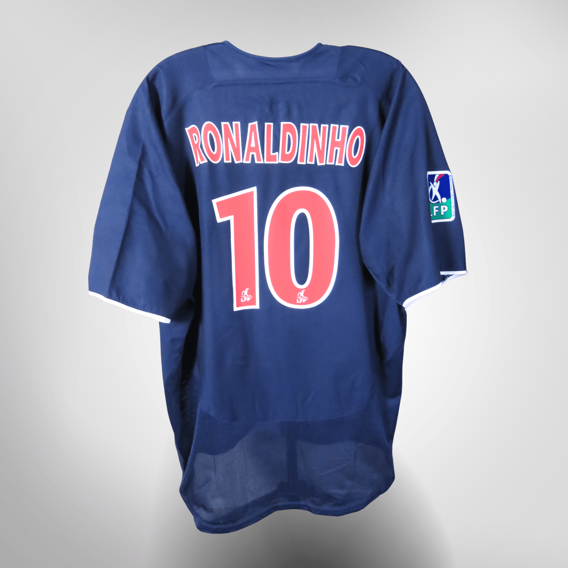 パリ・サンジェルマン RONALDINHO 10 シャツ PSG 2003-04 Home Ronaldinho #10 Shirt XL – Nostalgic Football Shirts