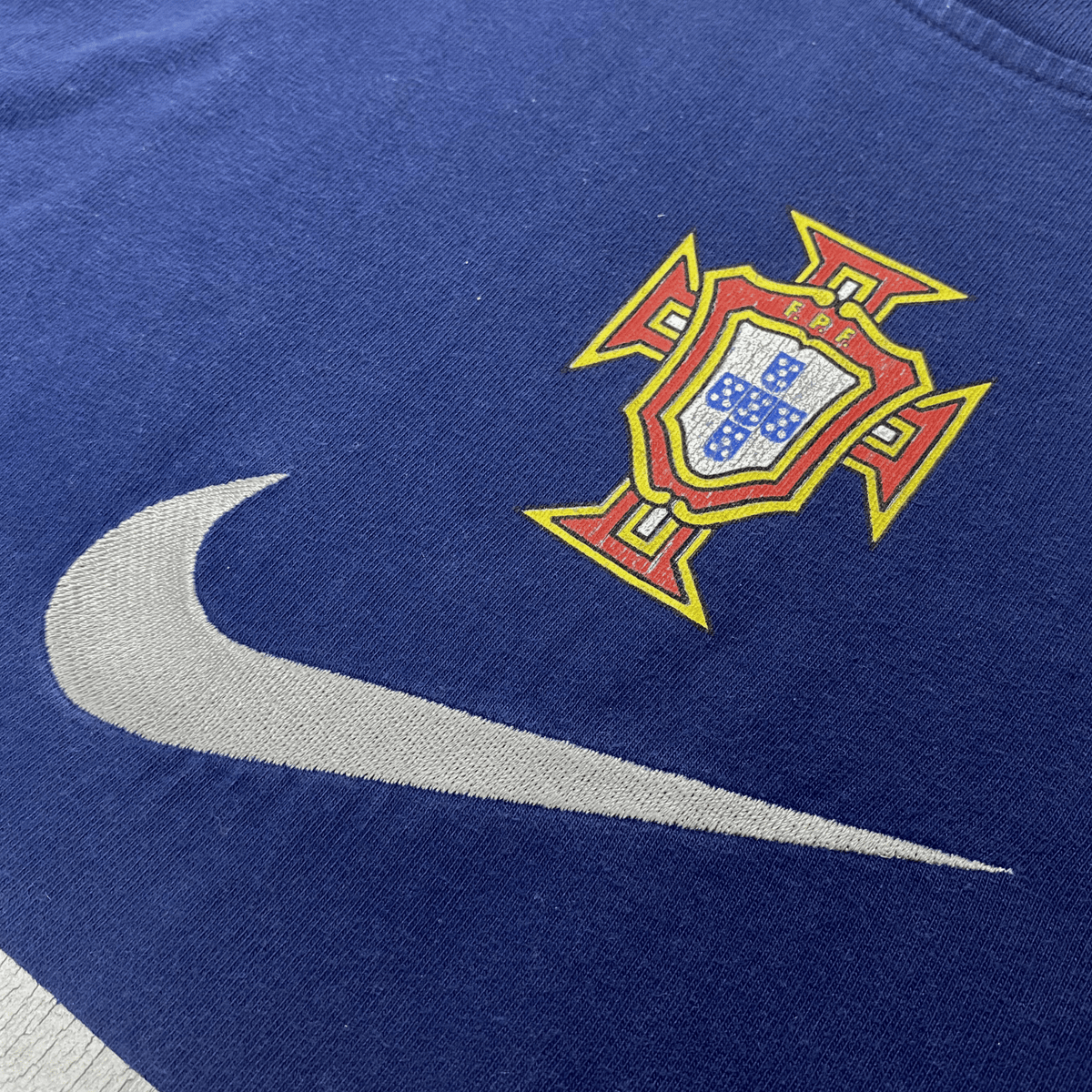 Original Portugal 1997-1998 Training match issue football shirt, size L, number 22 | Nostalgic Football Shirts
