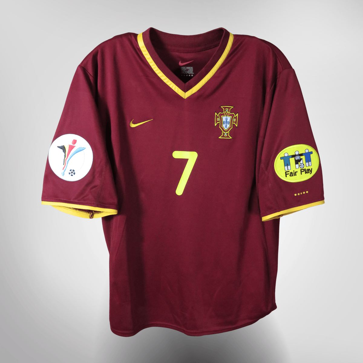 Authentic Nike Portugal 2000-2002 Home shirt, Figo 7 on the back, size M | Nostalgic Football Shirts