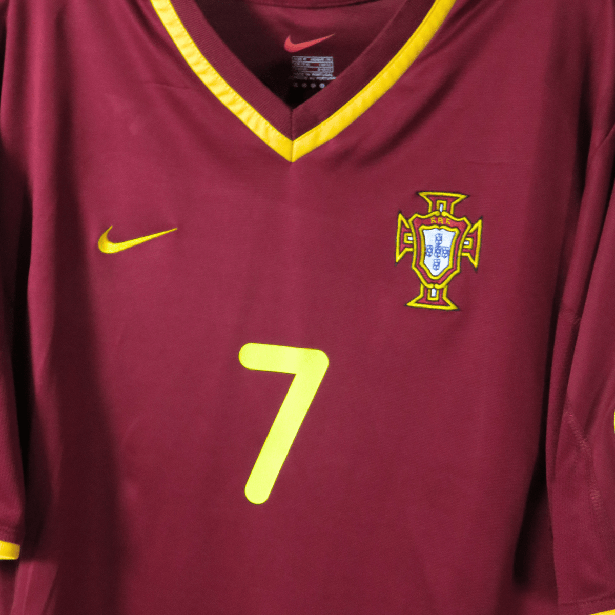 Original Portugal 2000-2002 Home football shirt, size M, Figo 7 | Nostalgic Football Shirts
