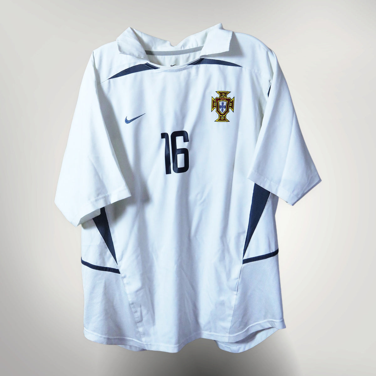 Portugal 2002-2004 Away shirt, Ronaldo 16, Nike, size XL, product code 182232 | Nostalgic Football Shirts