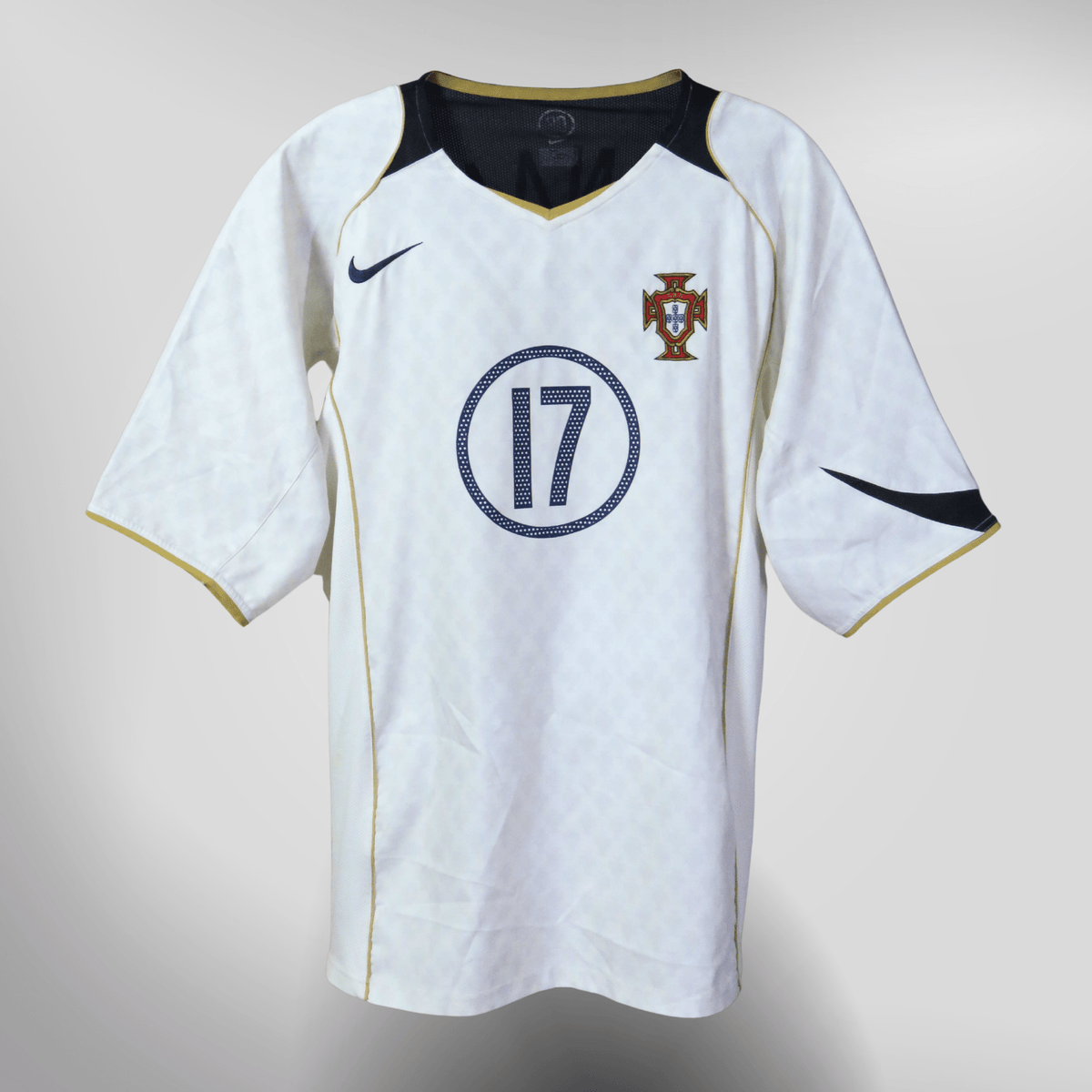 Authentic Nike Portugal 2004-2006 Away shirt, Ronaldo 17 on the back, size L | Nostalgic Football Shirts