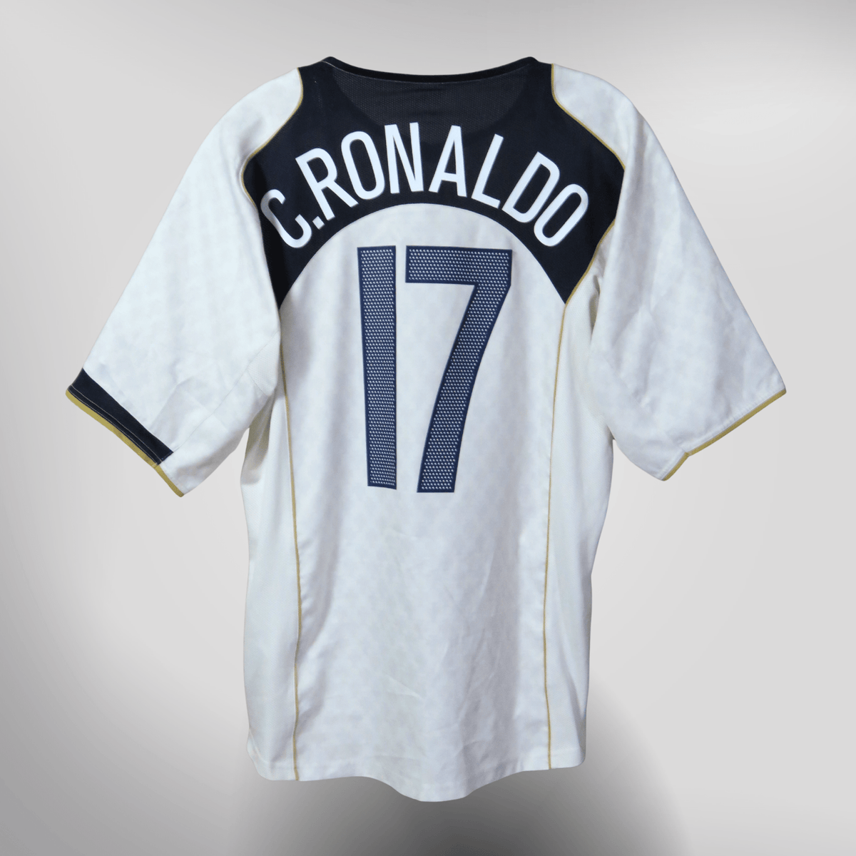 Vintage Portugal 2004-2006 Away football shirt with Ronaldo 17 print, size L | Nostalgic Football Shirts
