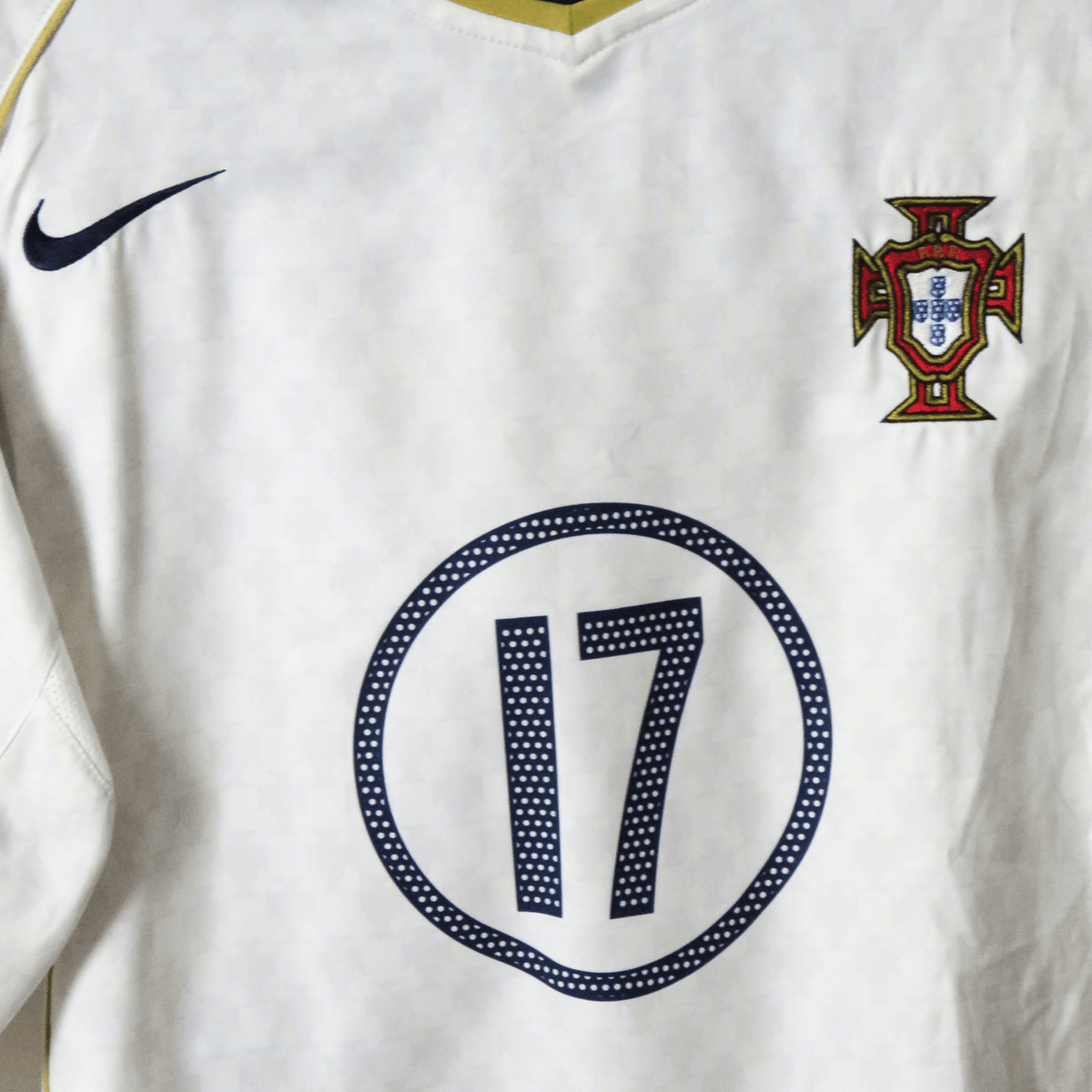 Original Portugal 2004-2006 Away football shirt, size XL, Ronaldo 17 | Nostalgic Football Shirts
