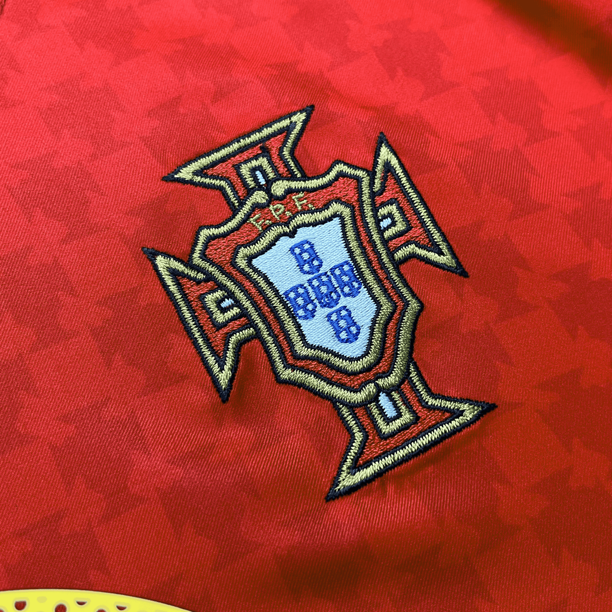 Original Portugal 2004-2006 Home football shirt, size M, Ronaldo 17, product code 116612 | Nostalgic Football Shirts