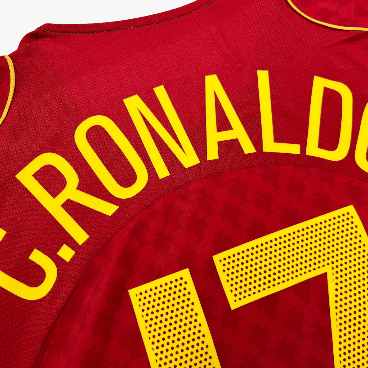 Retro Portugal 2004-2006 Home football jersey by Nike, Ronaldo 17, size M, product code 116612 | Nostalgic Football Shirts