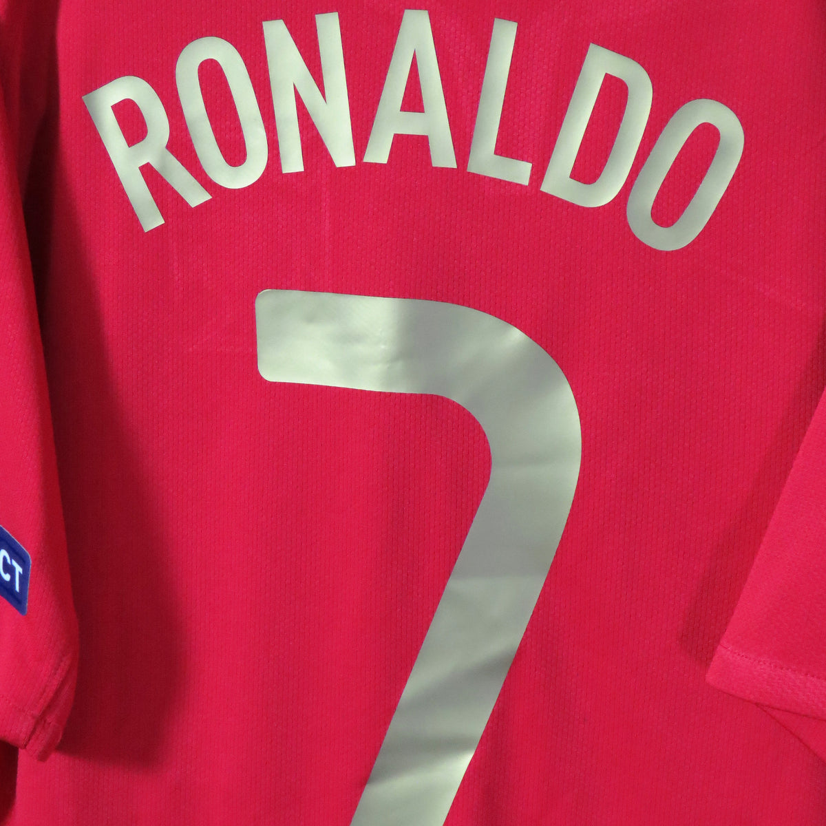 Portugal 2008-2009 Home shirt, Ronaldo 7, Nike, size M, product code 265759-611 | Nostalgic Football Shirts