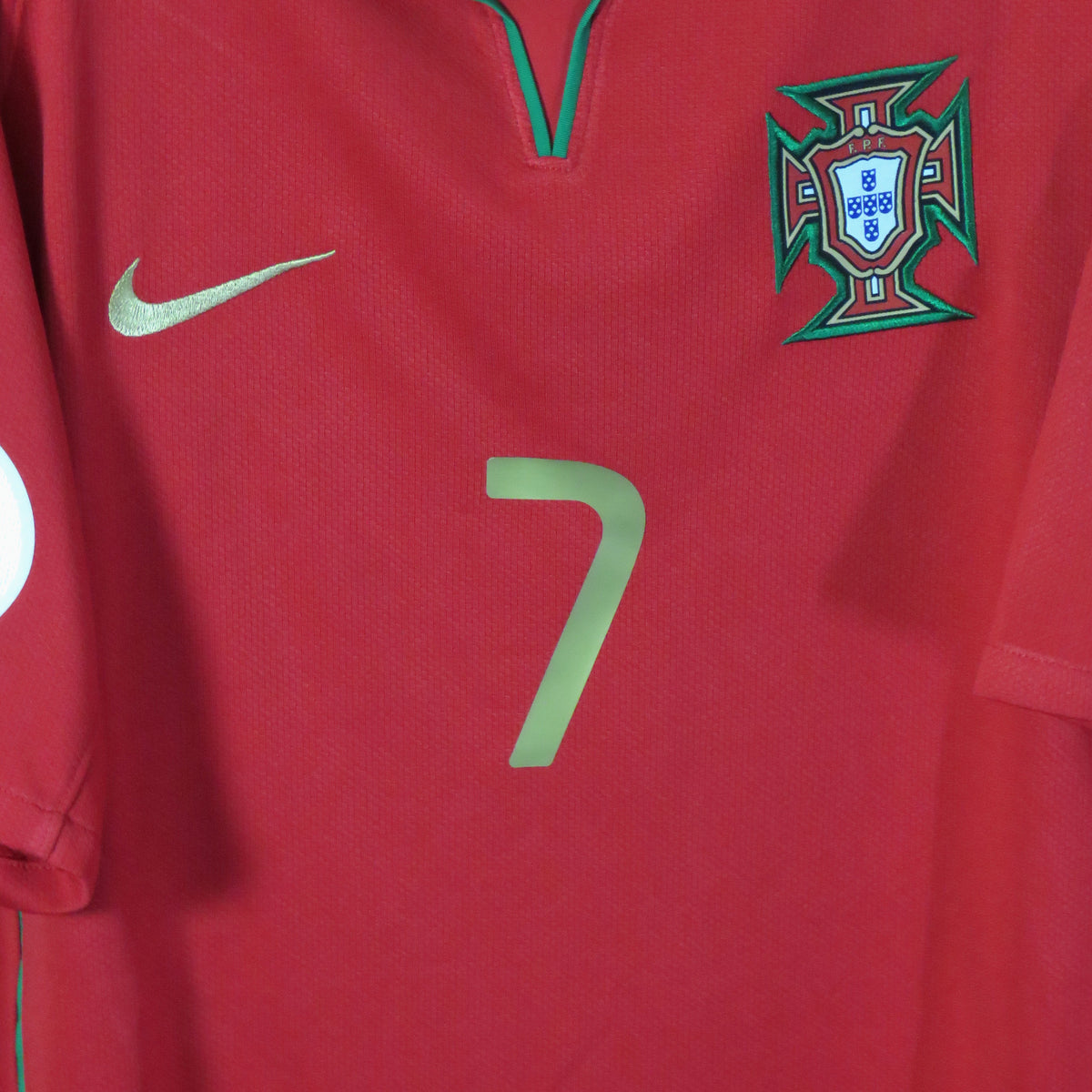 Portugal 2008-2009 Home shirt, Ronaldo 7, Nike, size M, product code 265759-611 | Nostalgic Football Shirts