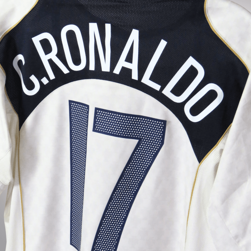 Portugal 2004-06 Away Ronaldo #17 Shirt L