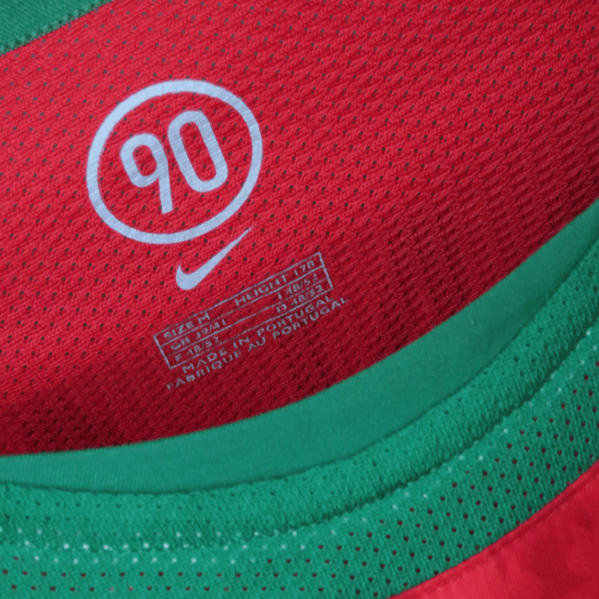 Vintage Portugal 2004-2006 Home football shirt with Ronaldo 17 print, size M | Nostalgic Football Shirts