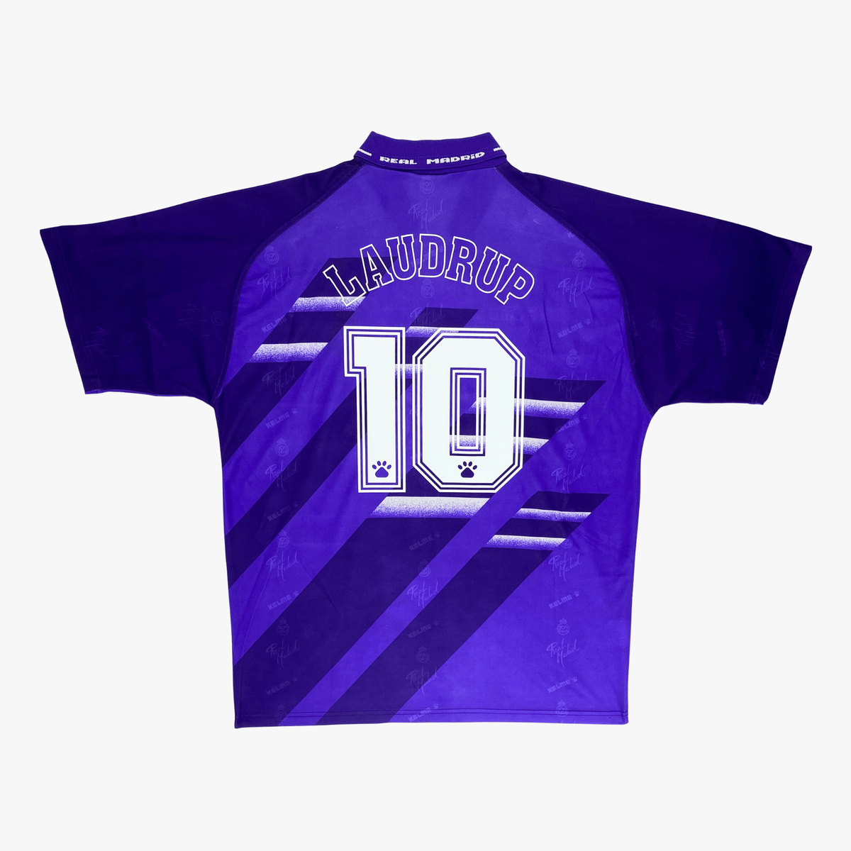 Vintage Real Madrid 1995-1996 Away football shirt with Laudrup 10 print, size XL | Nostalgic Football Shirts