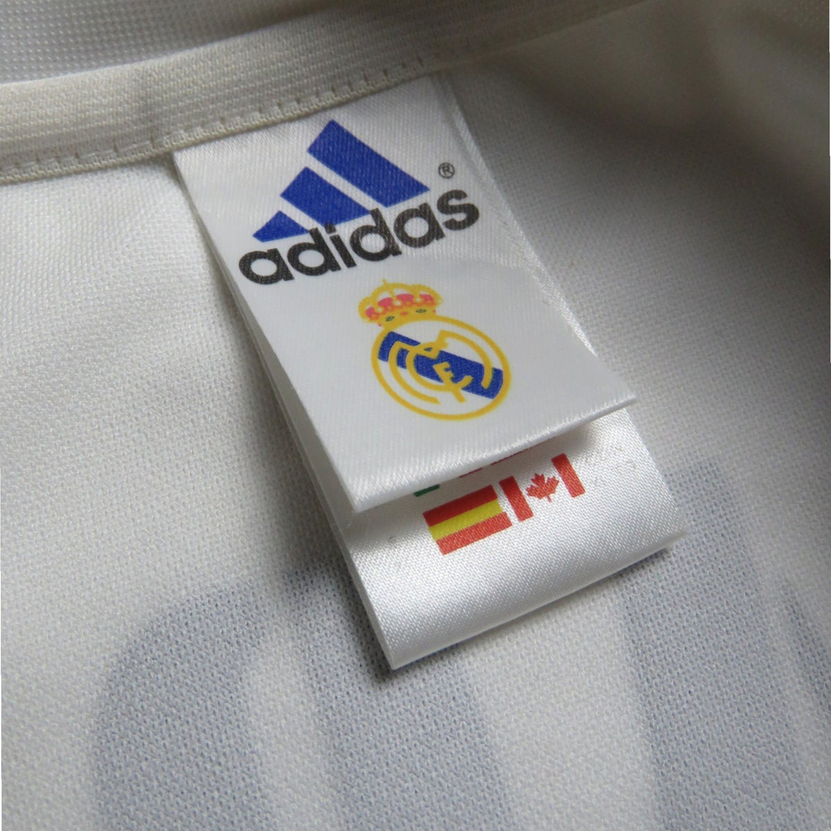 Retro Real Madrid 2001-2002 Home football jersey by Adidas, Roberto Carlos 3, size XL | Nostalgic Football Shirts