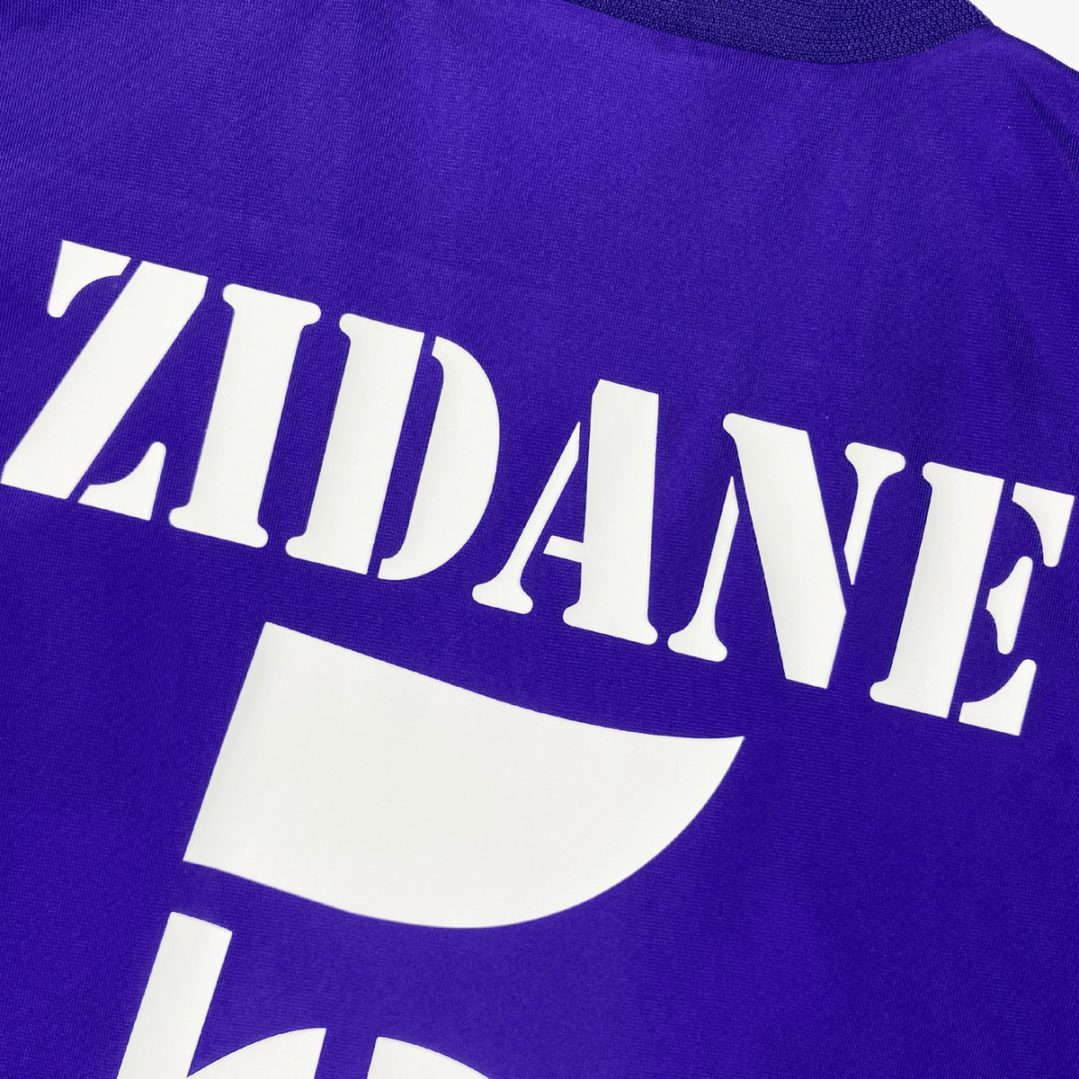 Retro Real Madrid 2002-2003 Third football jersey by Adidas, Zidane 5, size L | Nostalgic Football Shirts