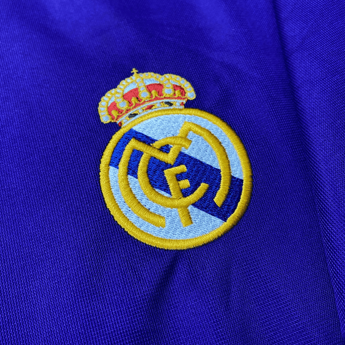 Vintage Real Madrid 2002-2003 Third football shirt with Zidane 5 print, size L | Nostalgic Football Shirts
