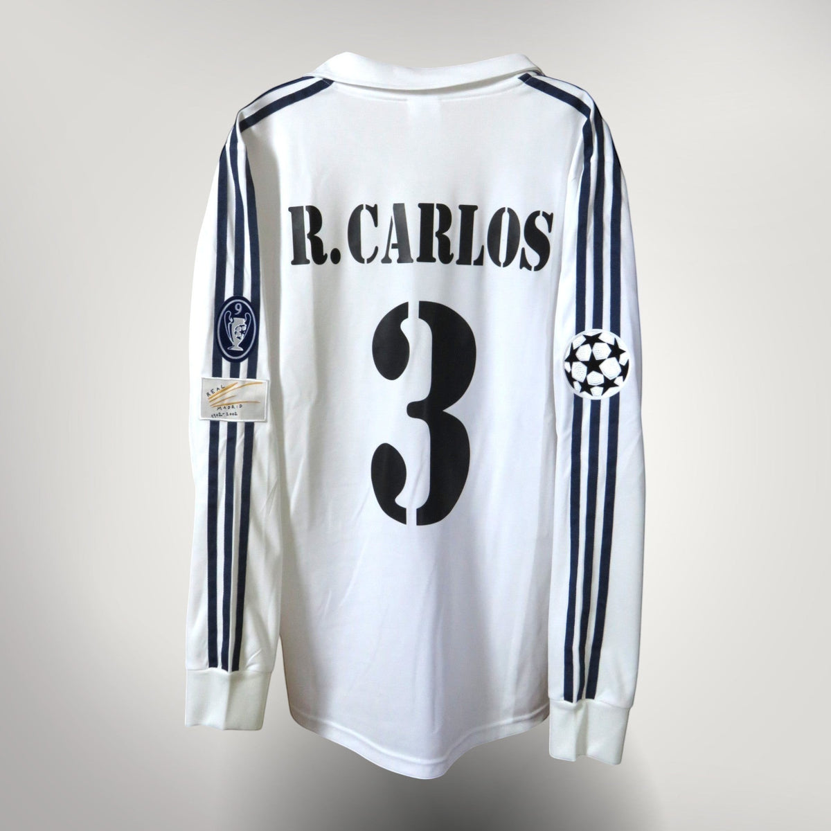 Vintage Real Madrid 2002-2003 Home football shirt with Roberto Carlos 3 print, size L | Nostalgic Football Shirts