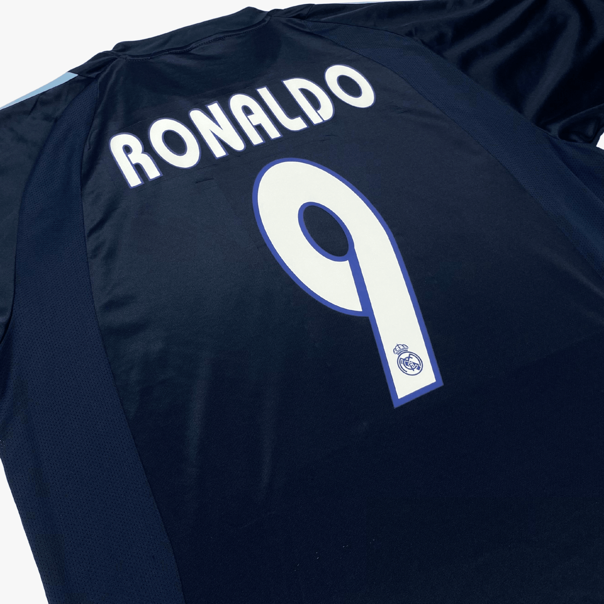 Retro Real Madrid 2003-2004 Away football jersey by Adidas, Ronaldo 9, size L | Nostalgic Football Shirts