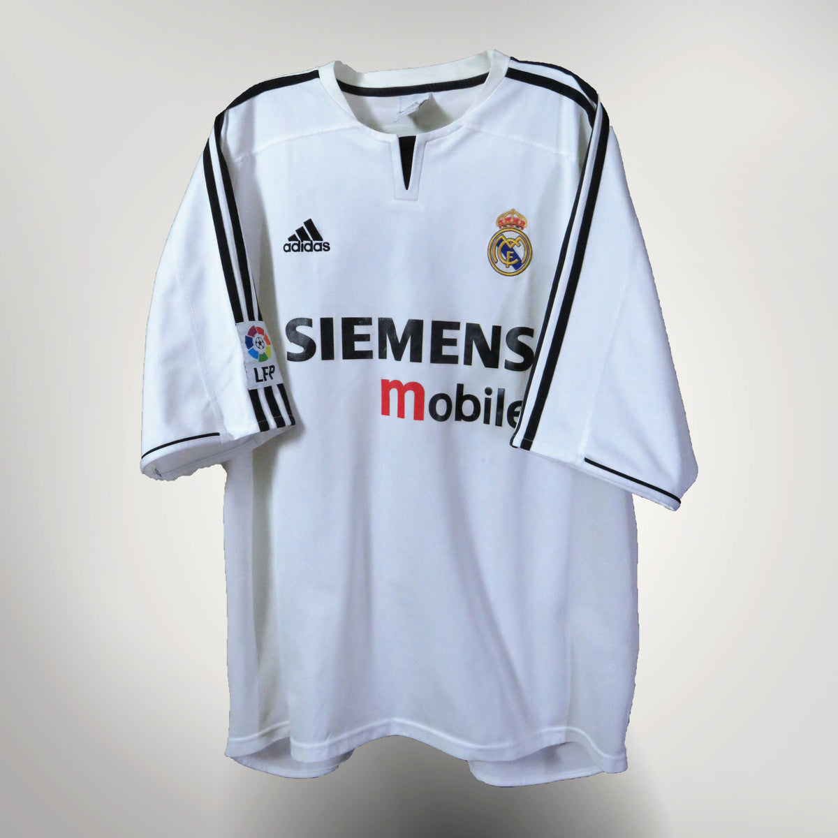 Real Madrid 2003-2004 Home shirt, Beckham 23, Adidas, size XL, product code 021804 | Nostalgic Football Shirts